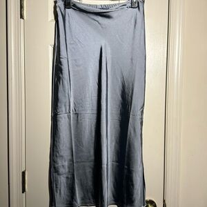 Old Navy Satin Skirt with slit. Size medium